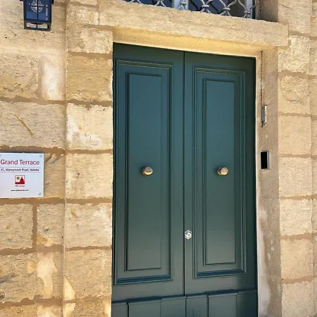 Grand Terrace 3 By Vallettastay Apartmán